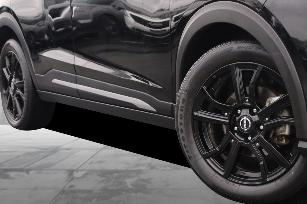 Nissan Kicks Vehicle Image 03