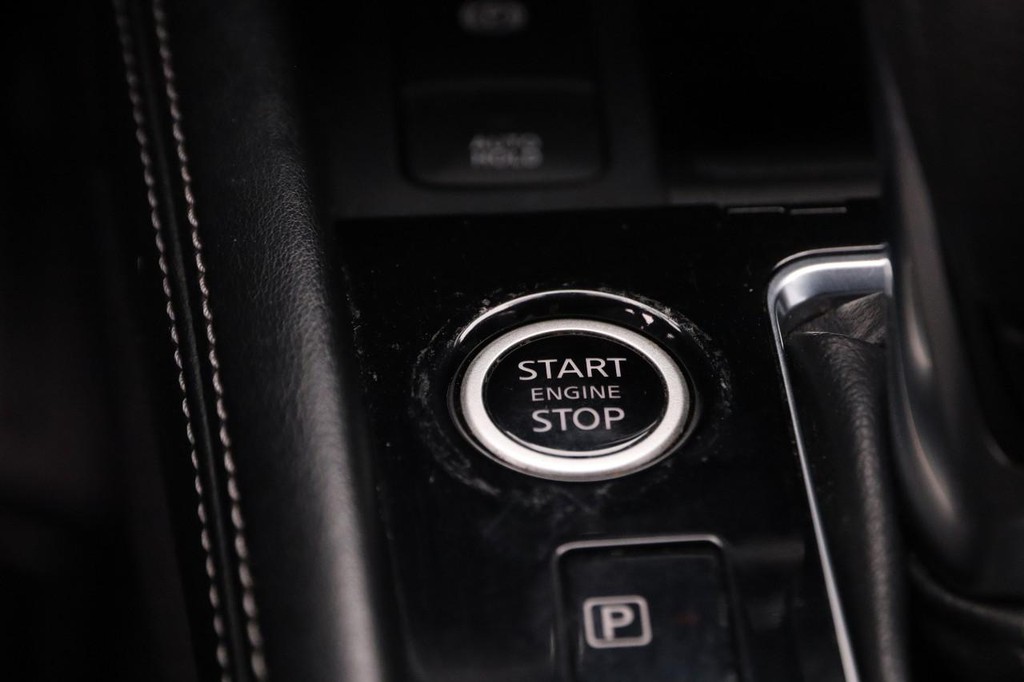 Nissan Kicks Vehicle Image 14