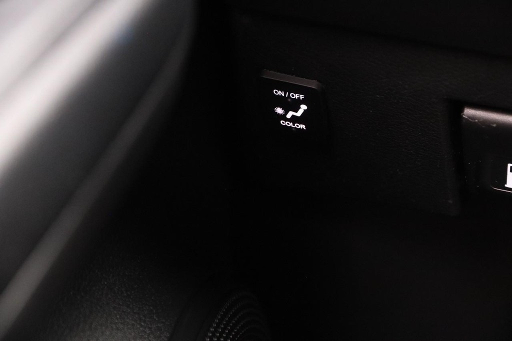 Nissan Kicks Vehicle Image 19