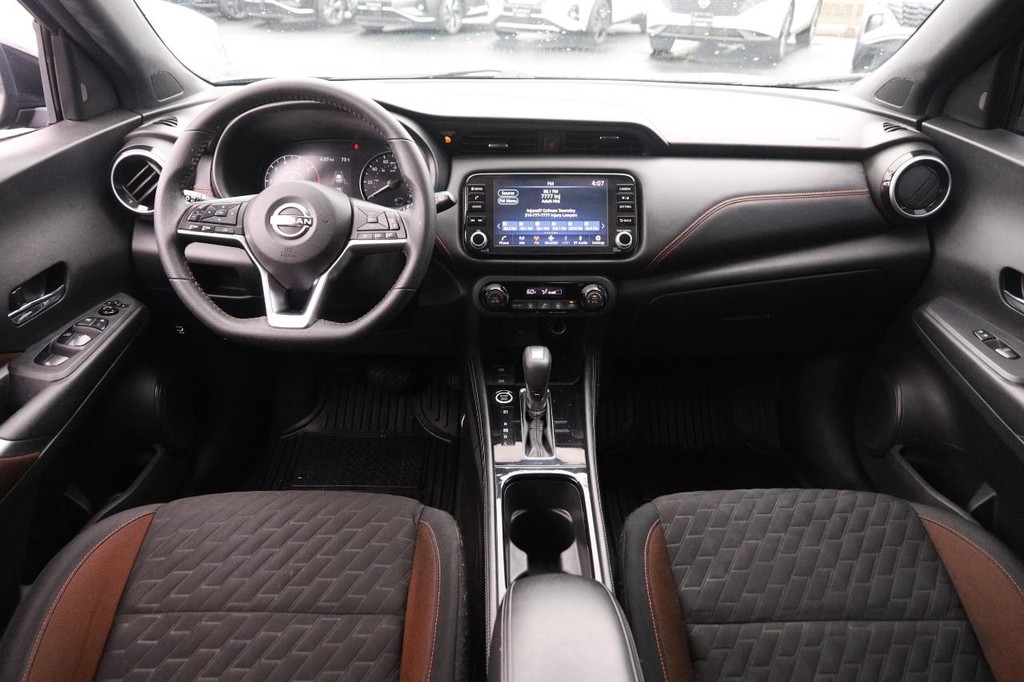 Nissan Kicks Vehicle Image 20