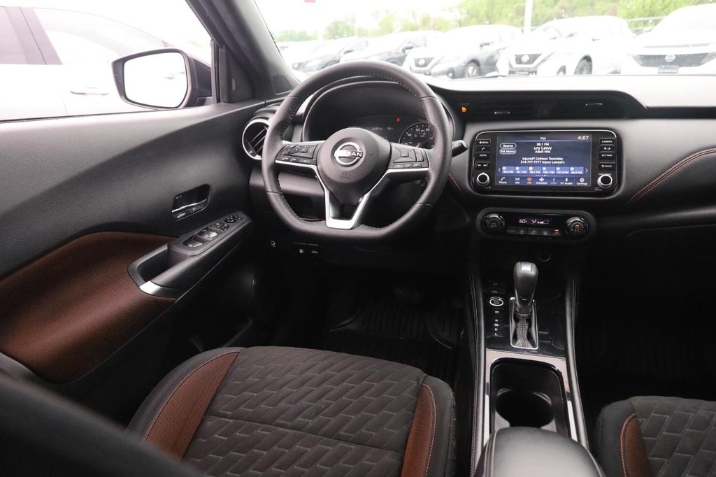 Nissan Kicks Vehicle Image 21