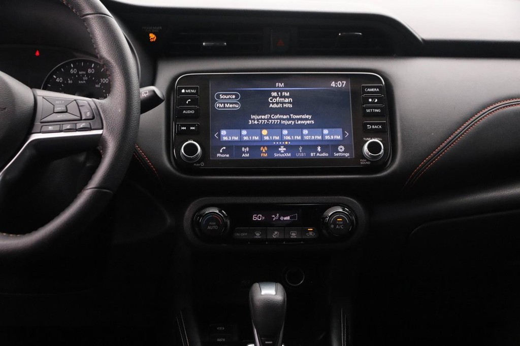 Nissan Kicks Vehicle Image 23