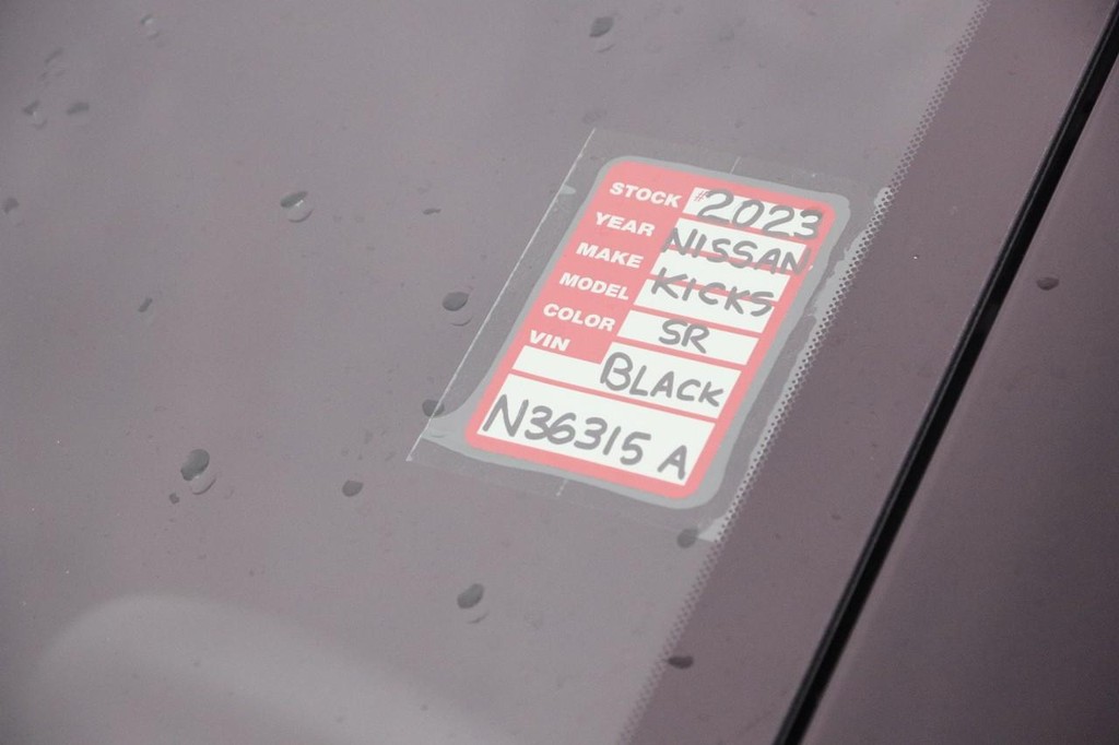 Nissan Kicks Vehicle Image 27