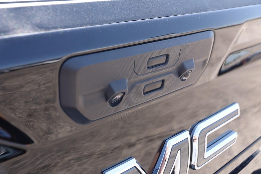 GMC Sierra 1500 Vehicle Full-screen Gallery Image 07