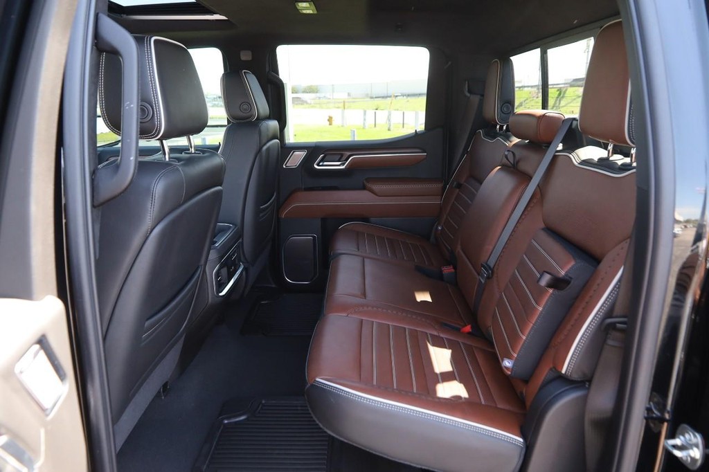 GMC Sierra 1500 Vehicle Full-screen Gallery Image 11