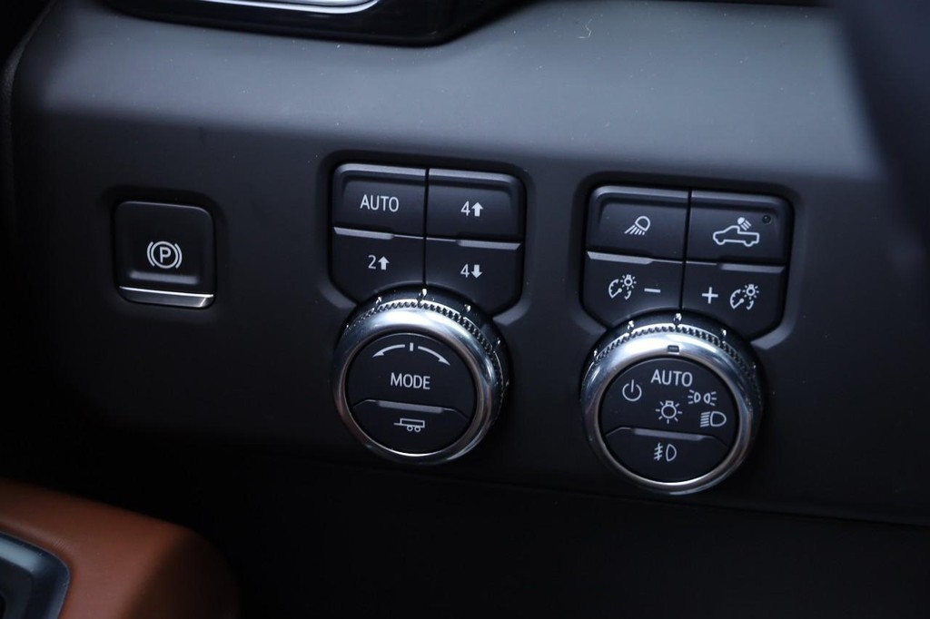 GMC Sierra 1500 Vehicle Full-screen Gallery Image 23