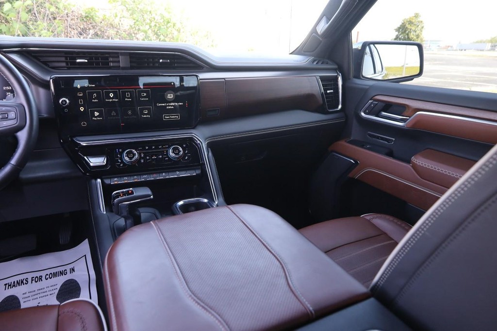 GMC Sierra 1500 Vehicle Full-screen Gallery Image 28