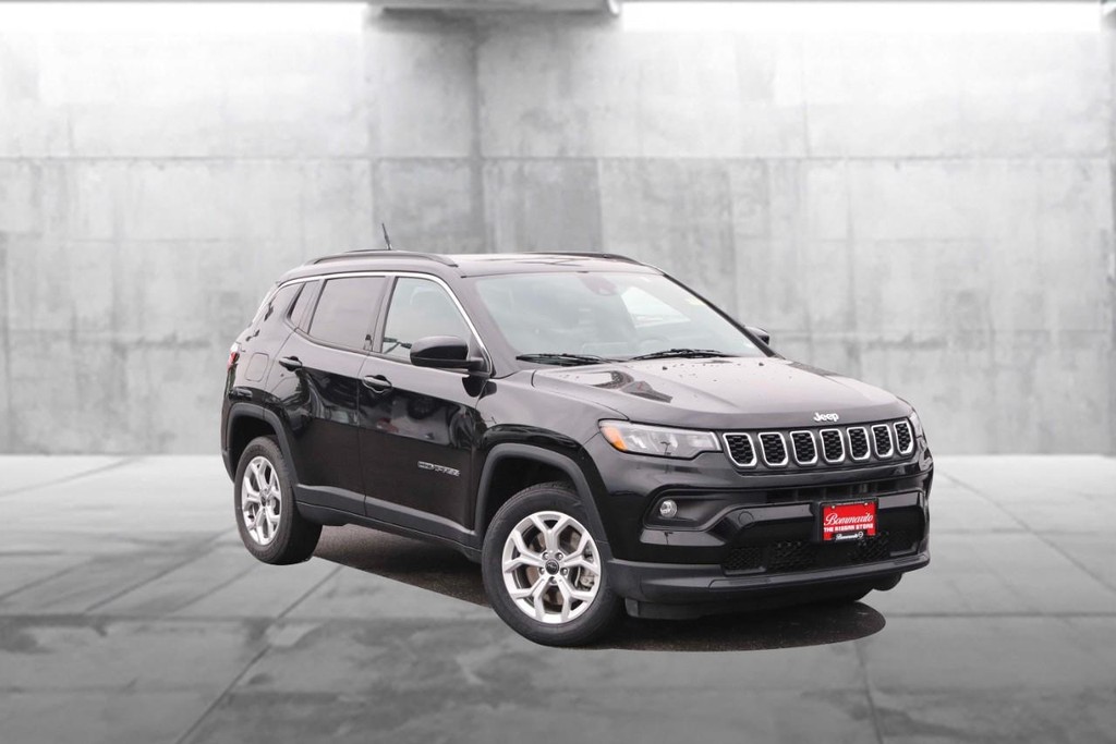 Jeep Compass Vehicle Image 02