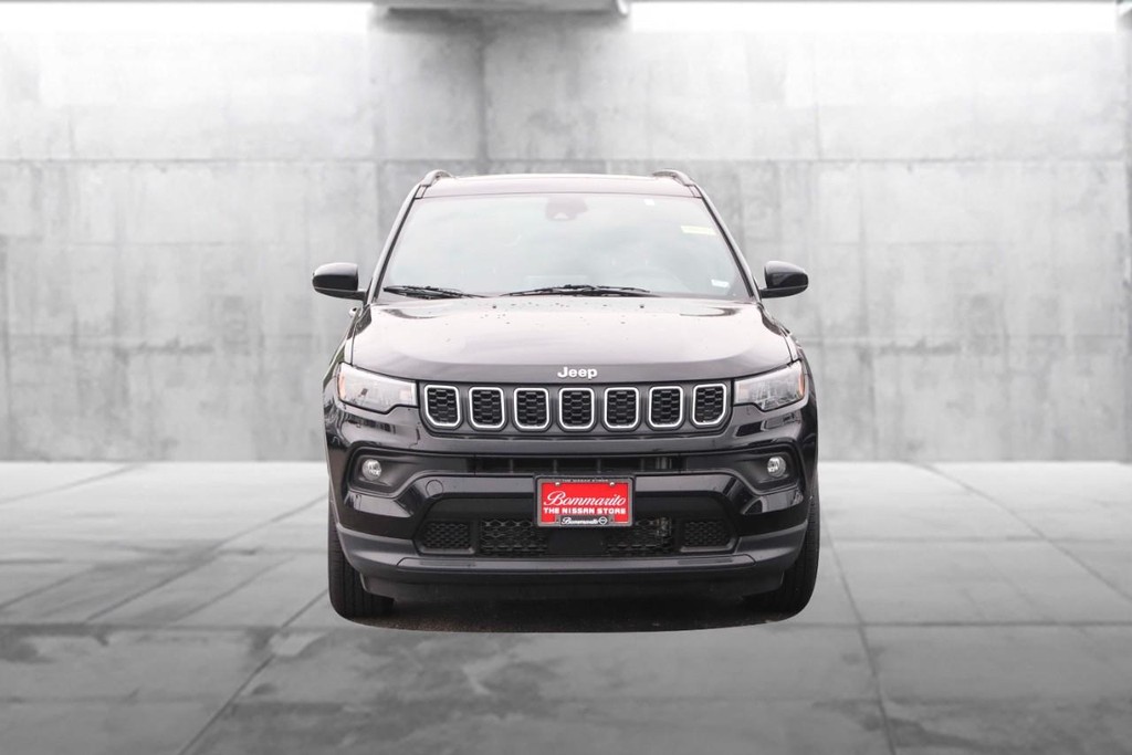 Jeep Compass Vehicle Image 04
