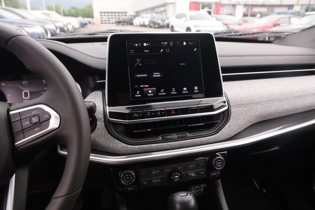 Jeep Compass Vehicle Image 16