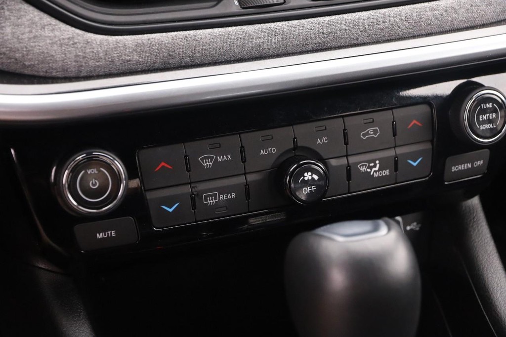 Jeep Compass Vehicle Image 19