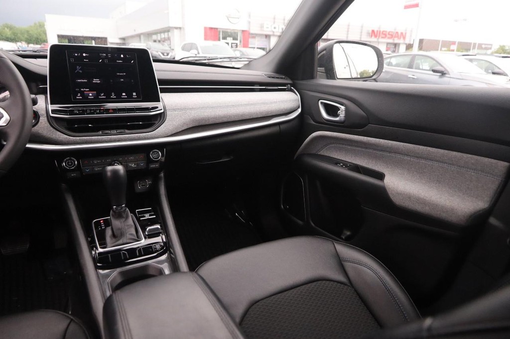 Jeep Compass Vehicle Image 26