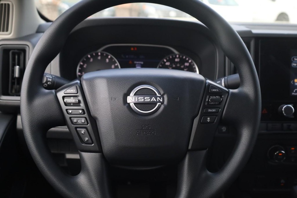 Nissan Frontier Vehicle Image 08