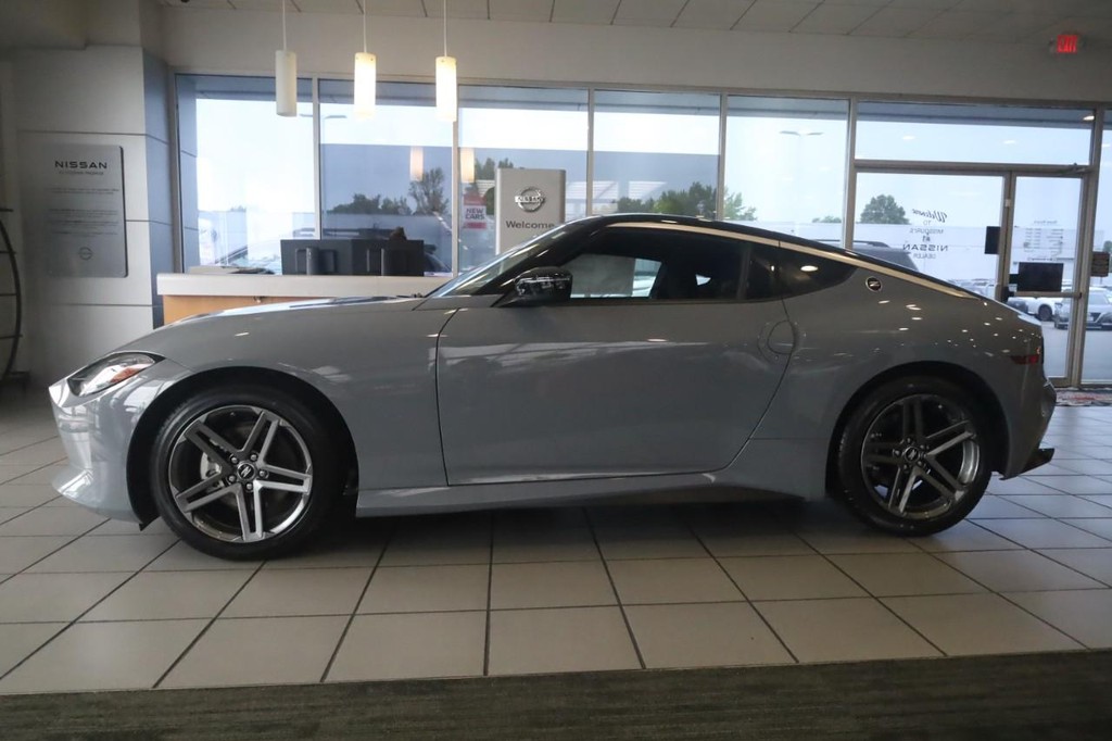 Nissan Z Vehicle Image 04