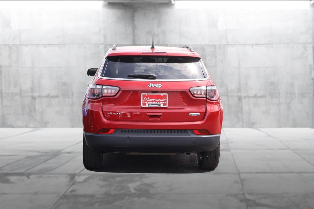 Jeep Compass Vehicle Image 06