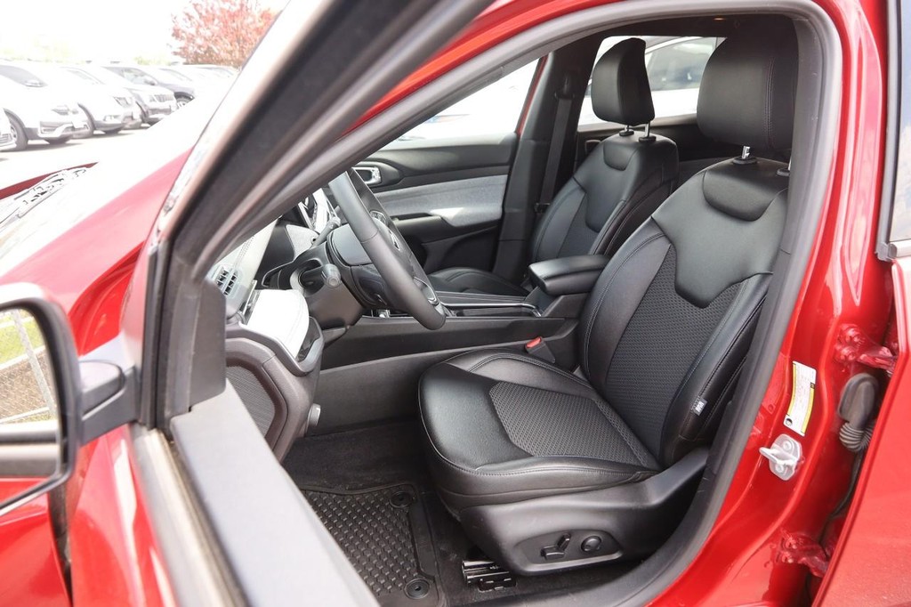 Jeep Compass Vehicle Image 09
