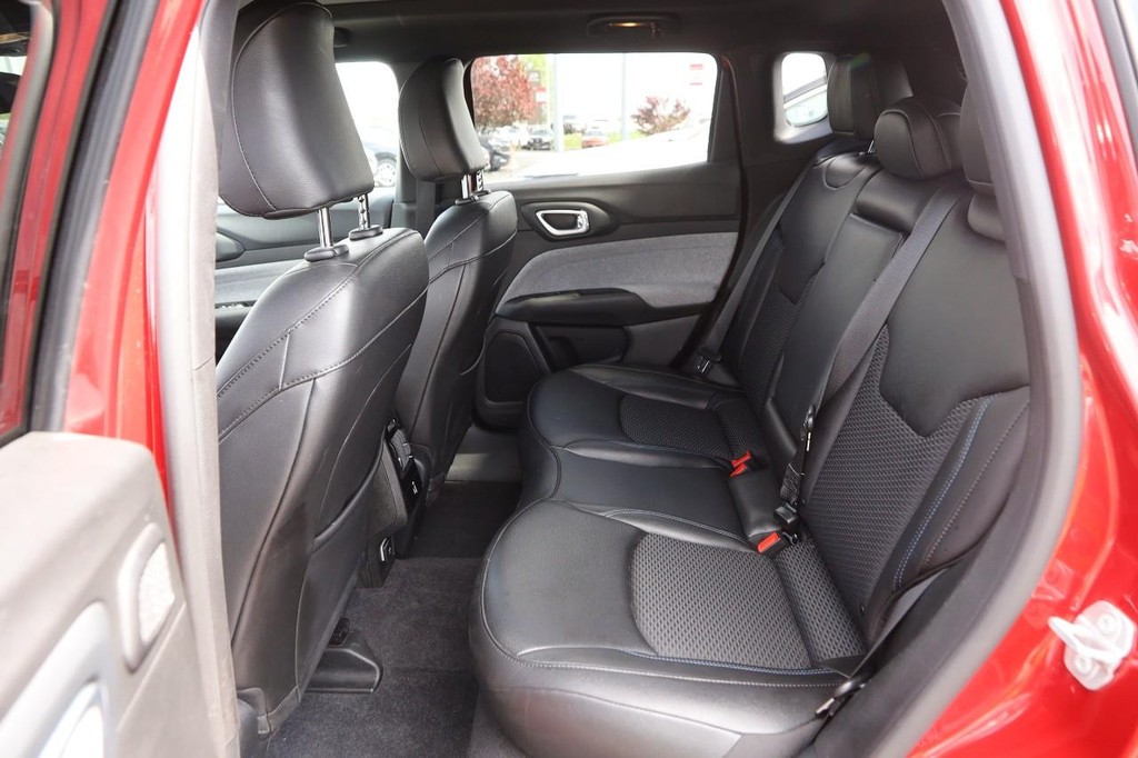 Jeep Compass Vehicle Image 10