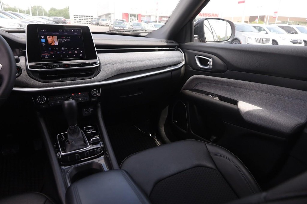 Jeep Compass Vehicle Image 25