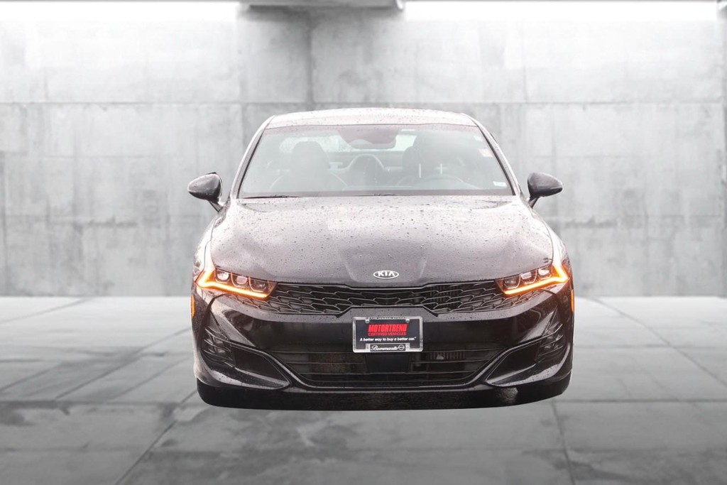 Kia K5 Vehicle Image 04