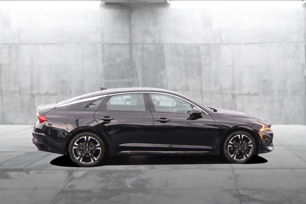 Kia K5 Vehicle Image 05