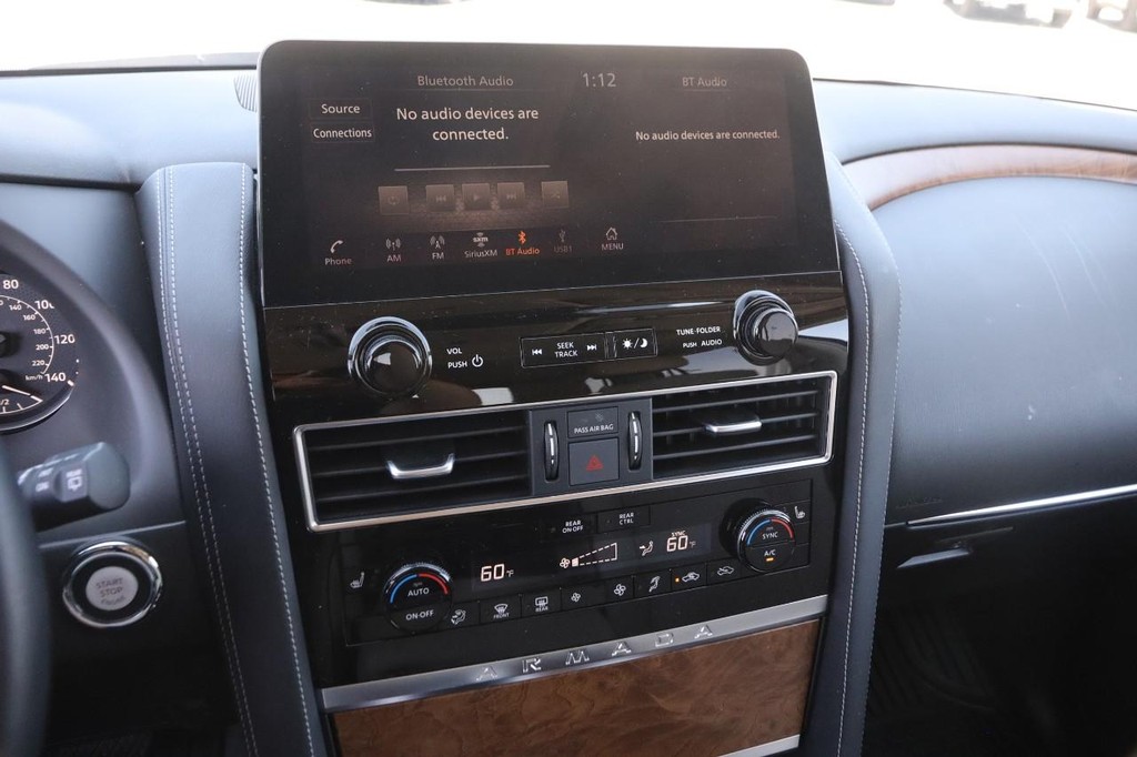 Nissan Armada Vehicle Full-screen Gallery Image 18