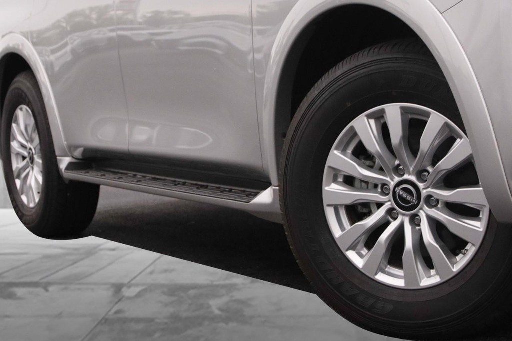 Nissan Armada Vehicle Image 03