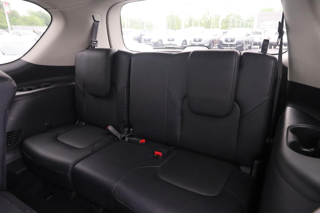Nissan Armada Vehicle Image 10