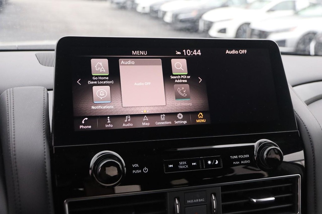 Nissan Armada Vehicle Image 17