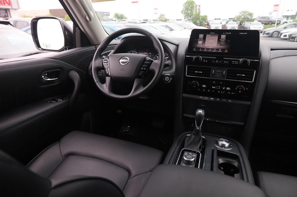 Nissan Armada Vehicle Image 23
