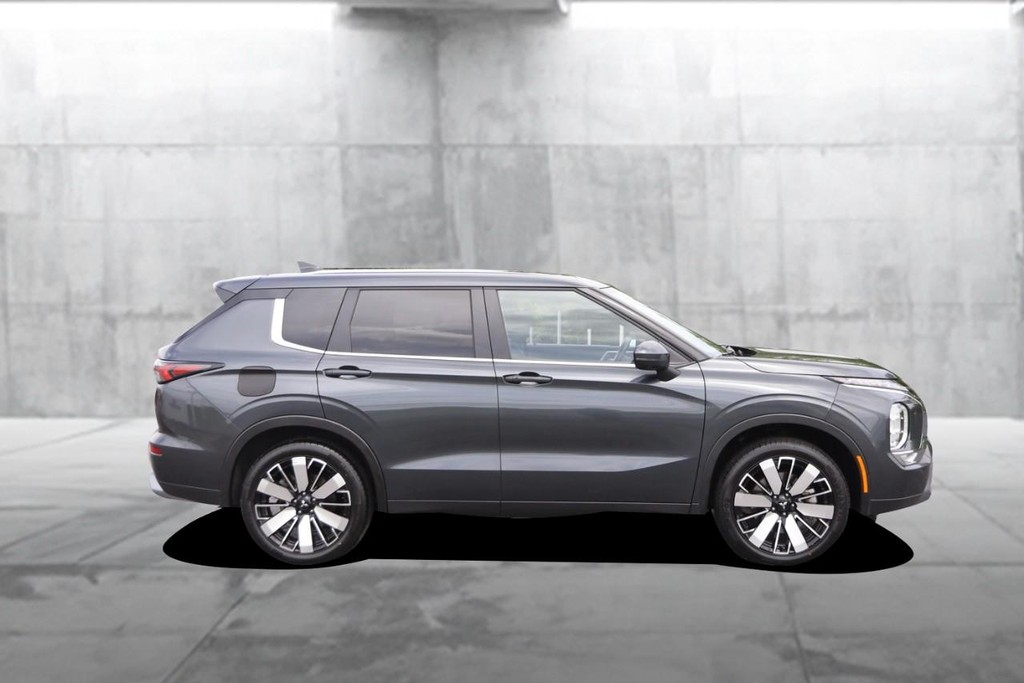 Mitsubishi Outlander Vehicle Image 05