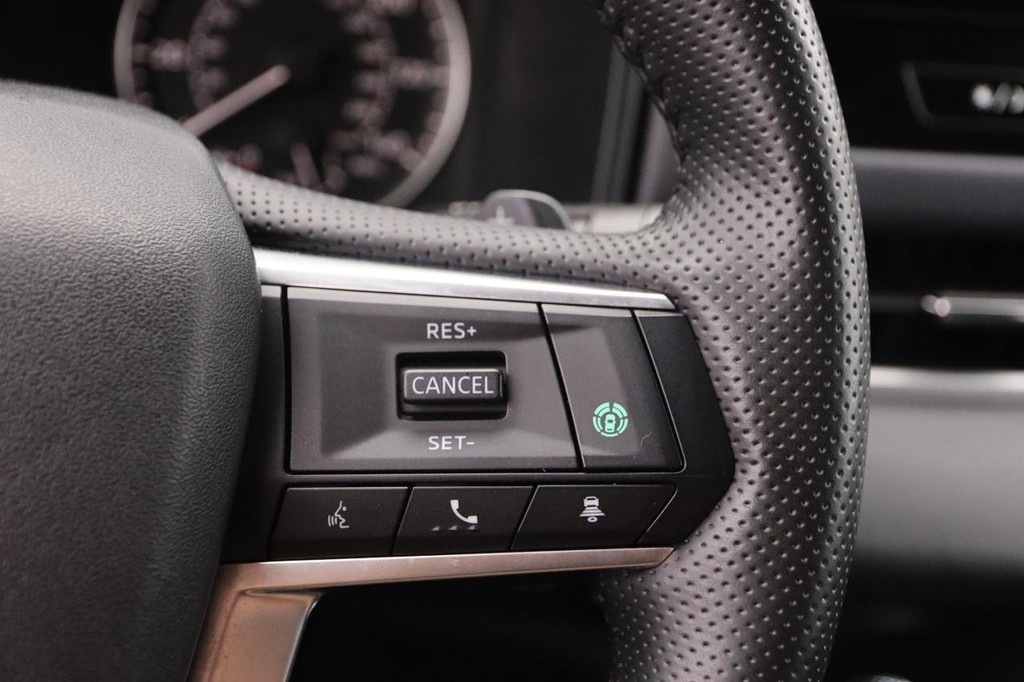 Mitsubishi Outlander Vehicle Image 14