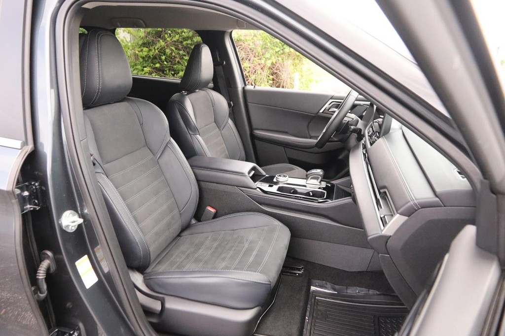 Mitsubishi Outlander Vehicle Image 28