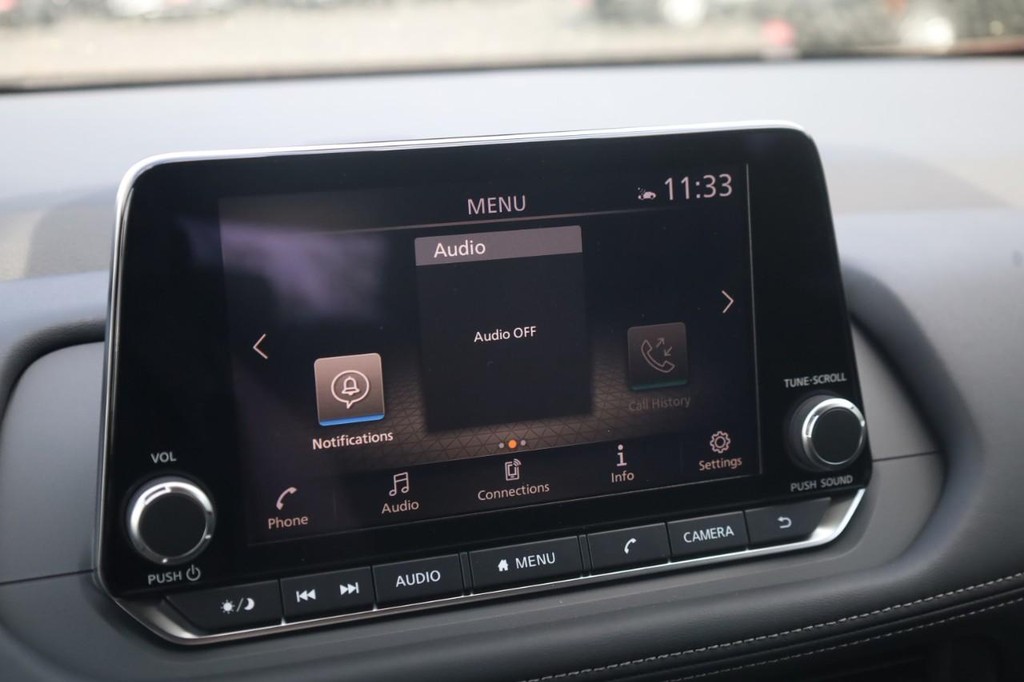 Nissan Rogue Vehicle Image 14