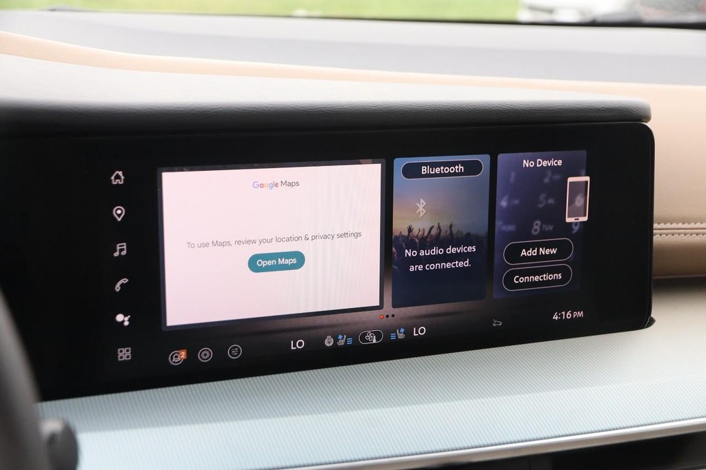 Nissan Murano Vehicle Full-screen Gallery Image 17