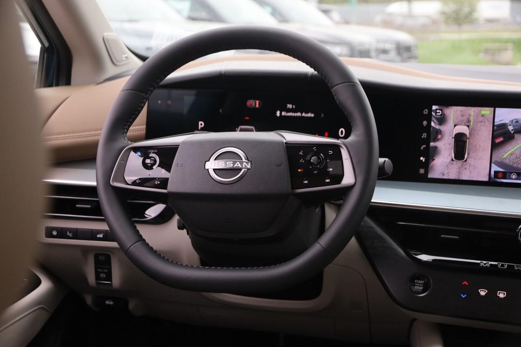 Nissan Murano Vehicle Full-screen Gallery Image 24