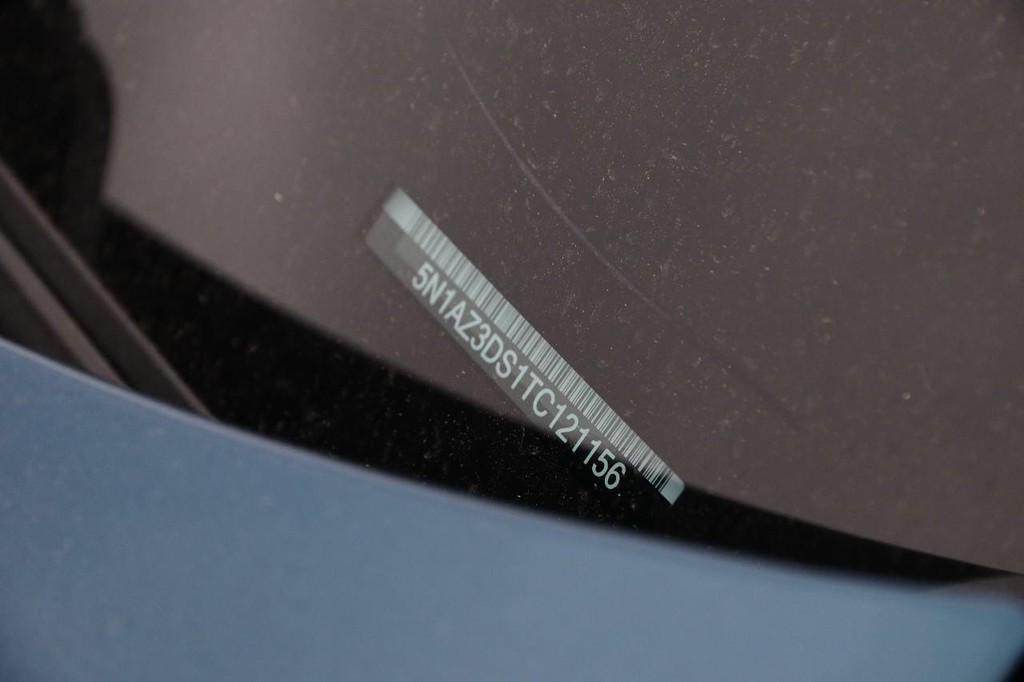 Nissan Murano Vehicle Full-screen Gallery Image 30