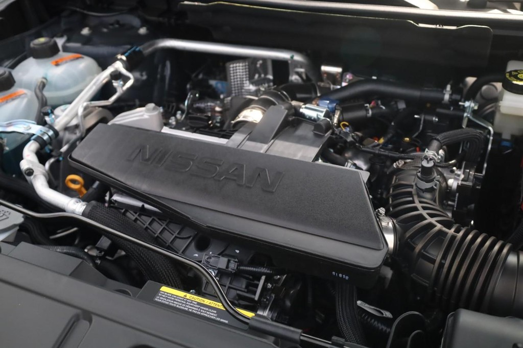 Nissan Rogue Vehicle Image 24