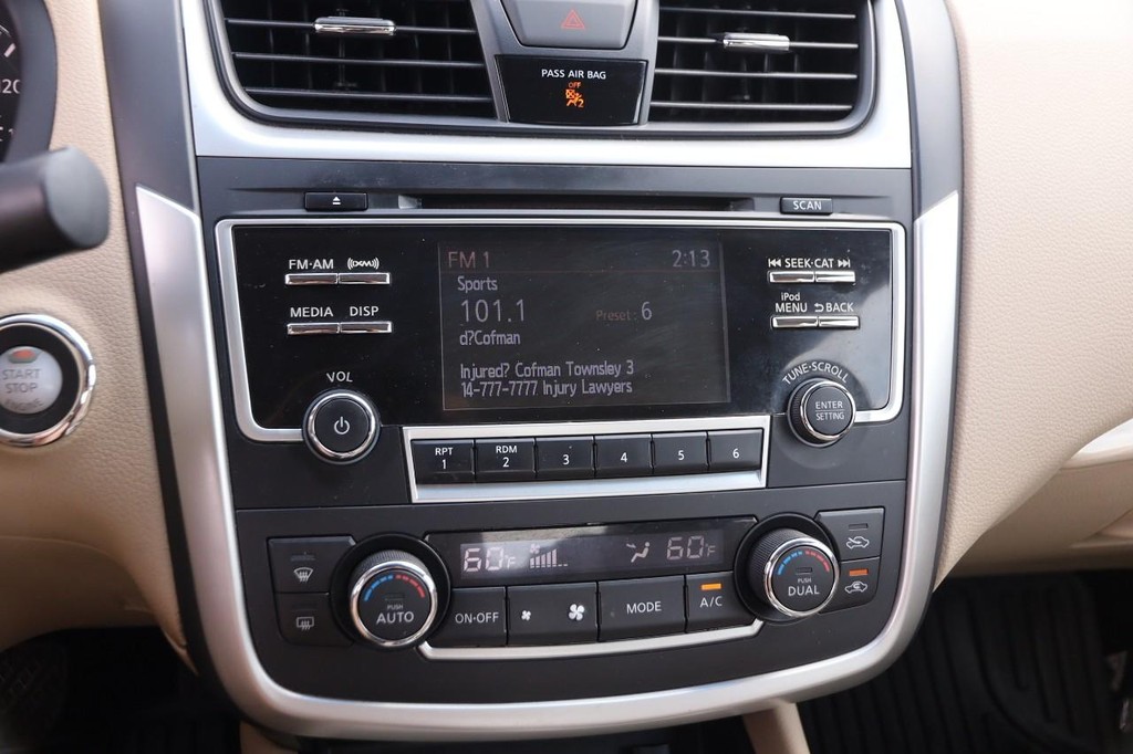 Nissan Altima Vehicle Image 16