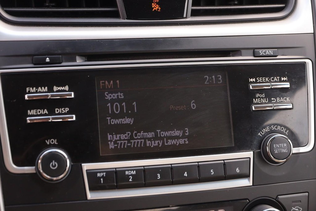 Nissan Altima Vehicle Image 17