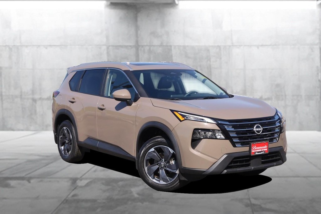 Nissan Rogue Vehicle Image 02
