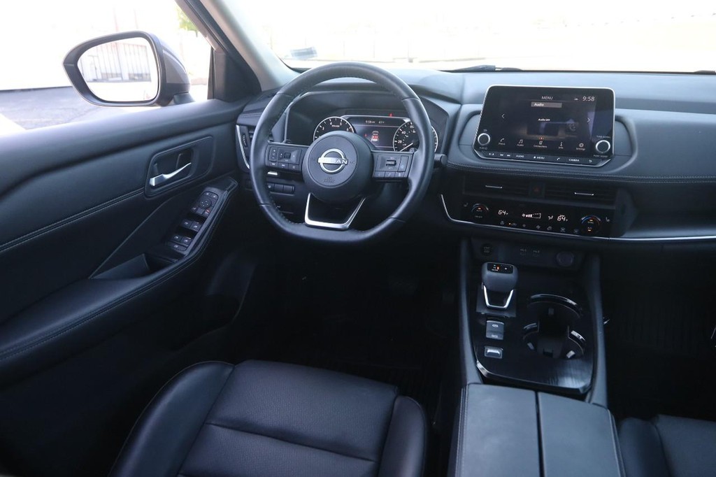 Nissan Rogue Vehicle Image 22