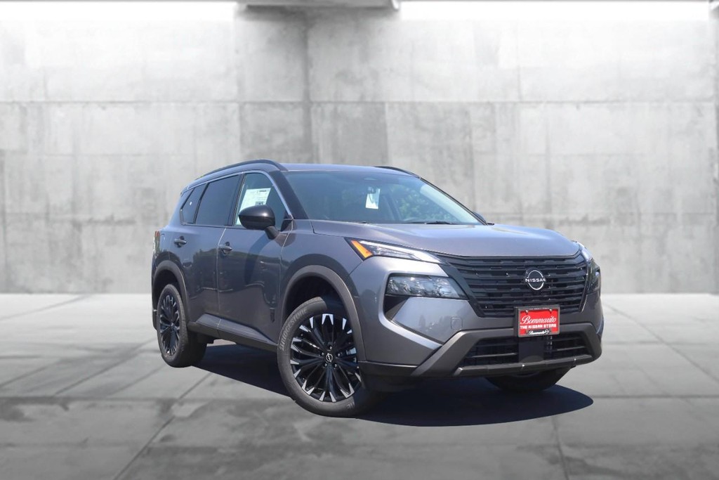 Nissan Rogue Vehicle Full-screen Gallery Image 2