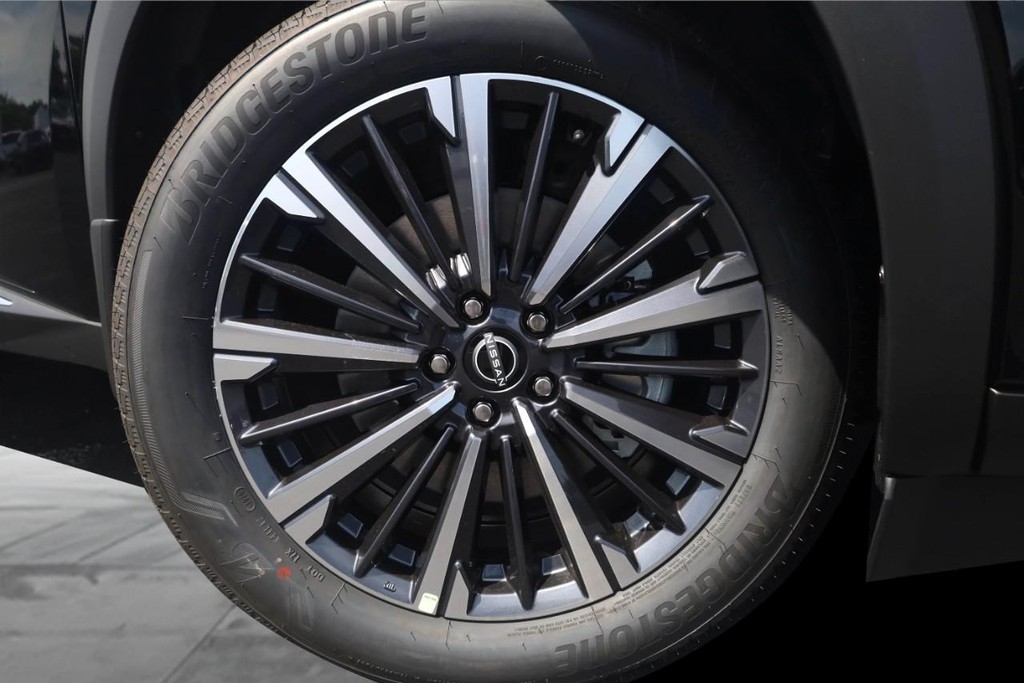 Nissan Pathfinder Vehicle Image 03