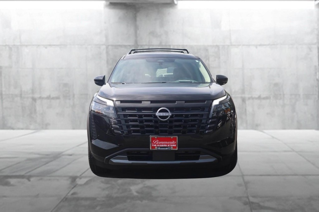 Nissan Pathfinder Vehicle Image 04