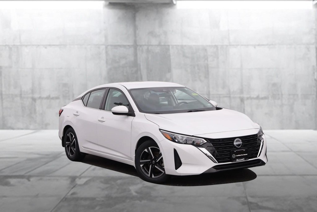 Nissan Sentra Vehicle Image 02