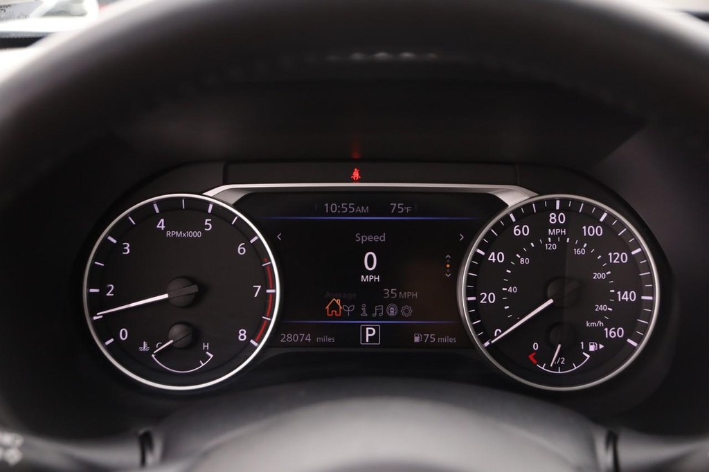 Nissan Sentra Vehicle Image 13