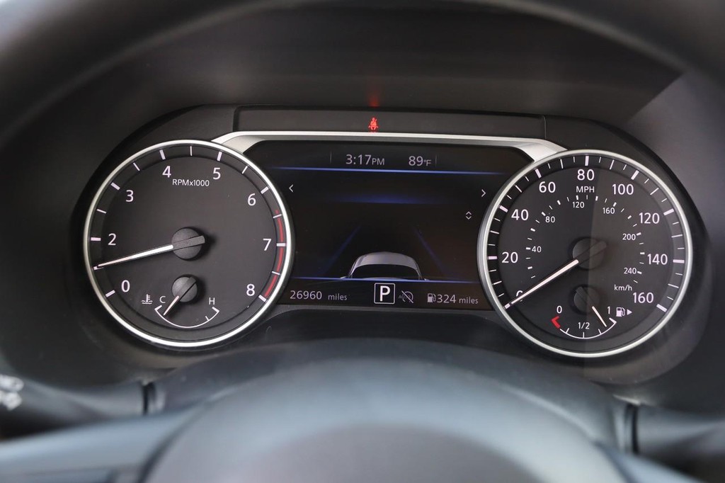 Nissan Sentra Vehicle Image 13