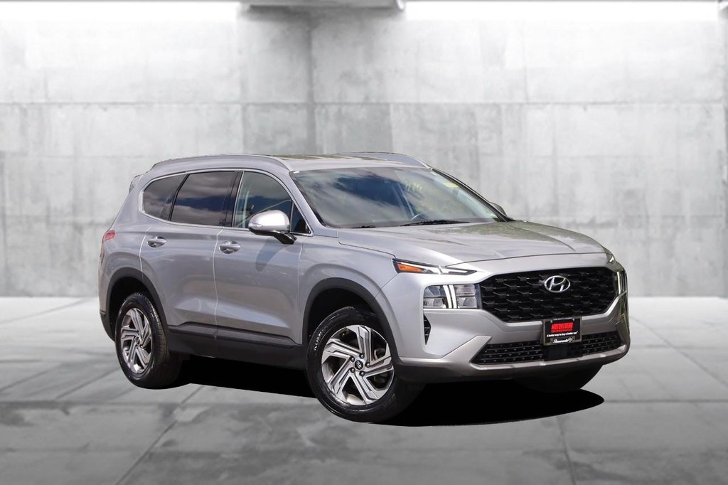 Hyundai Santa Fe Vehicle Full-screen Gallery Image 02