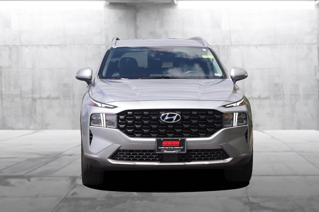 Hyundai Santa Fe Vehicle Full-screen Gallery Image 04