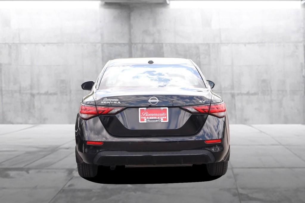 Nissan Sentra Vehicle Image 06